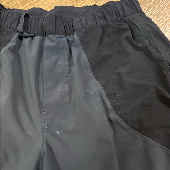 Lululemon Shorts Size S 7 inch inseam - Picture 3 of 5